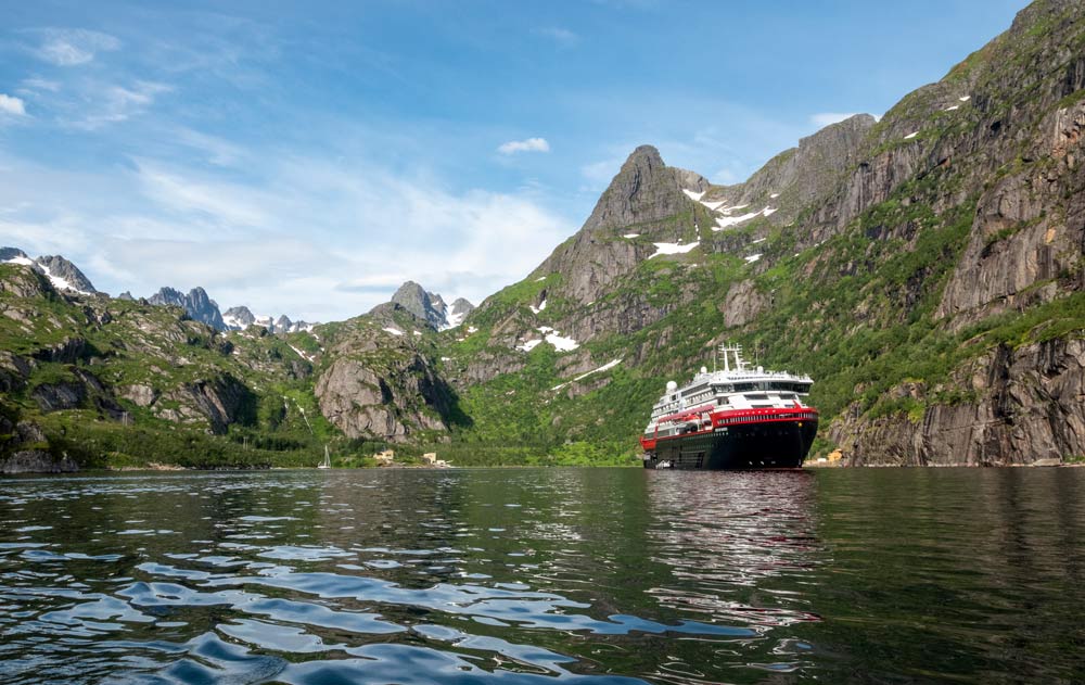 Hurtigruten Postschiff