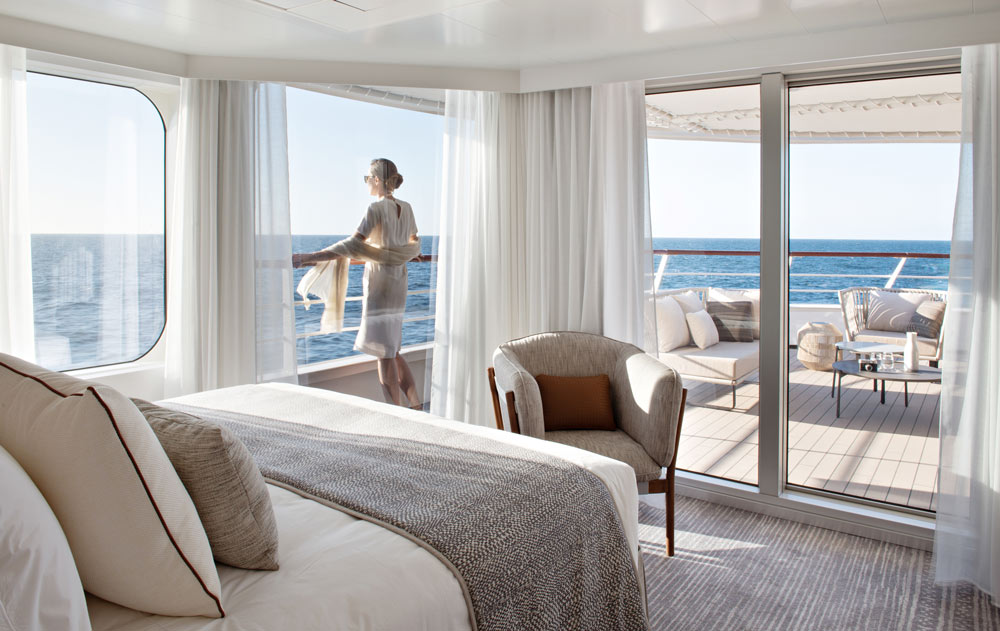 Luxuriöse Kabine mit Balkon in einem PONANT Kreuzfahrtschiff