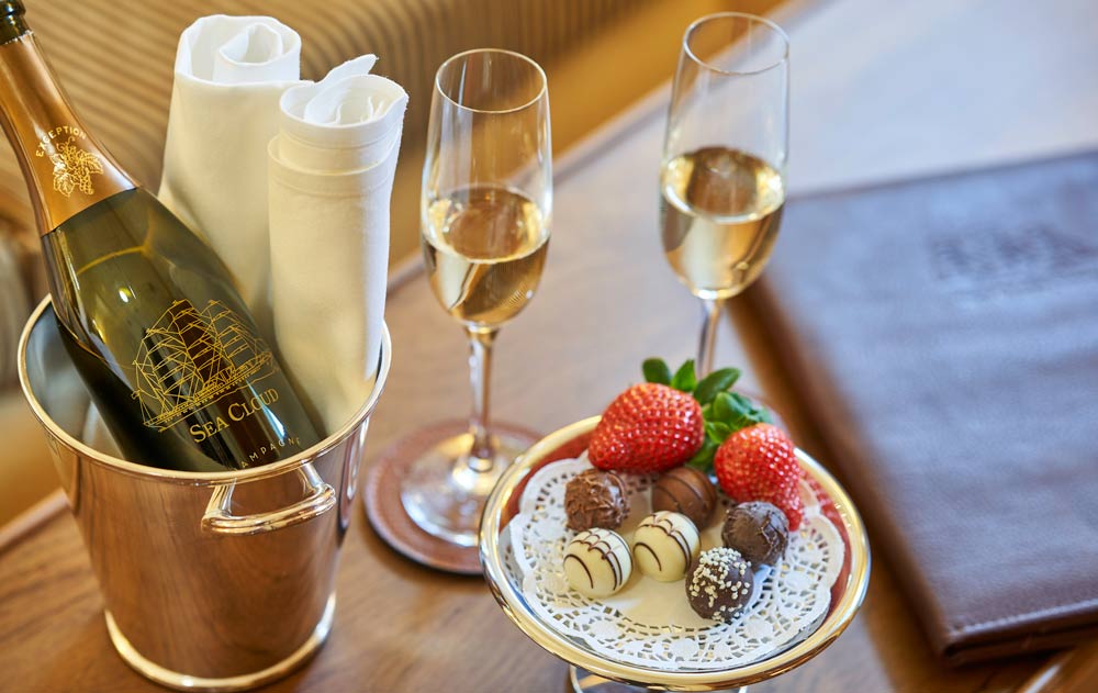 Champagner auf der Sea Cloud