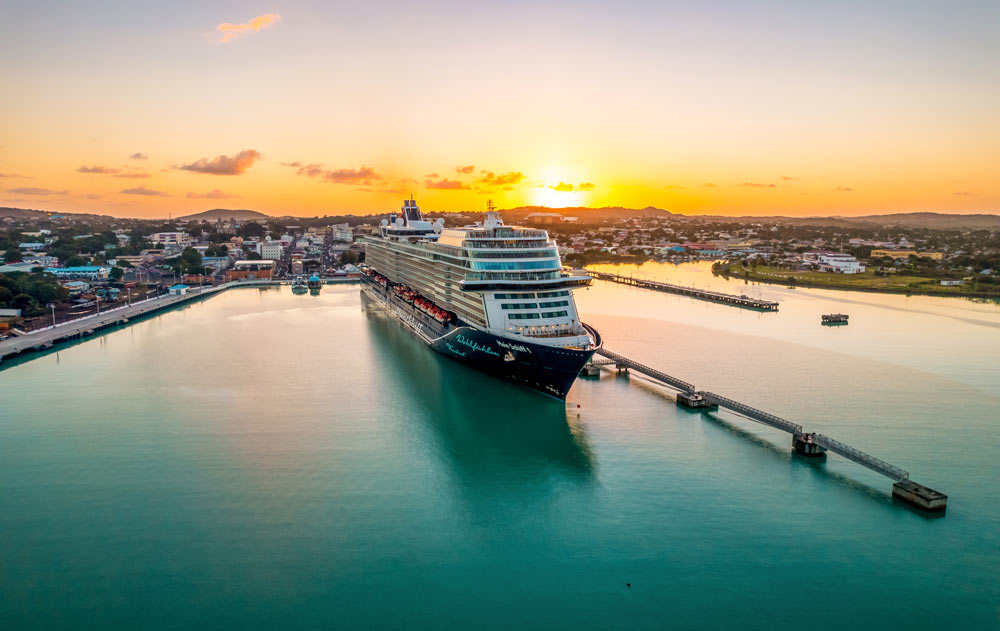 Mein Schiff 1 im Hafen